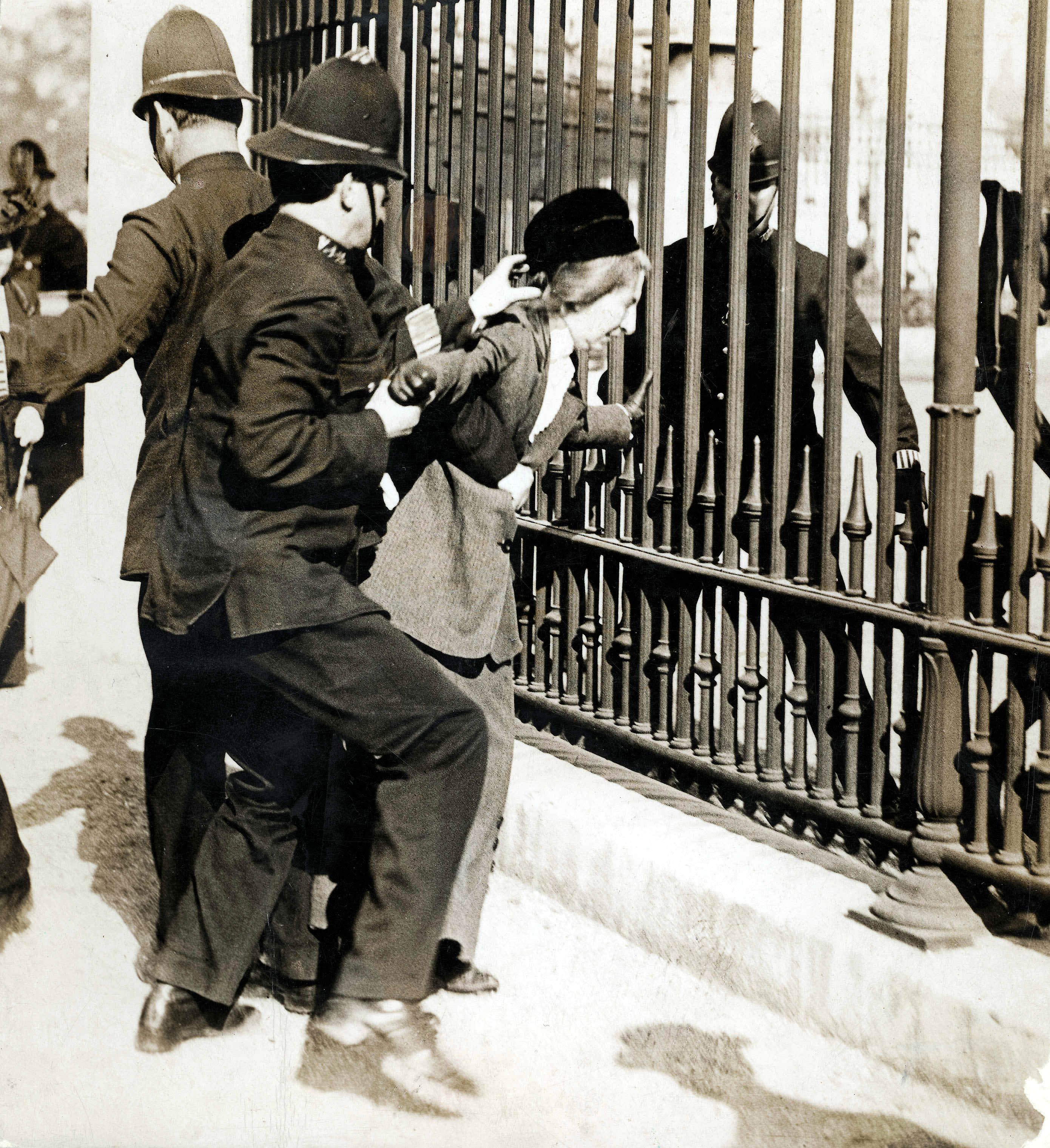 photo woman arrested