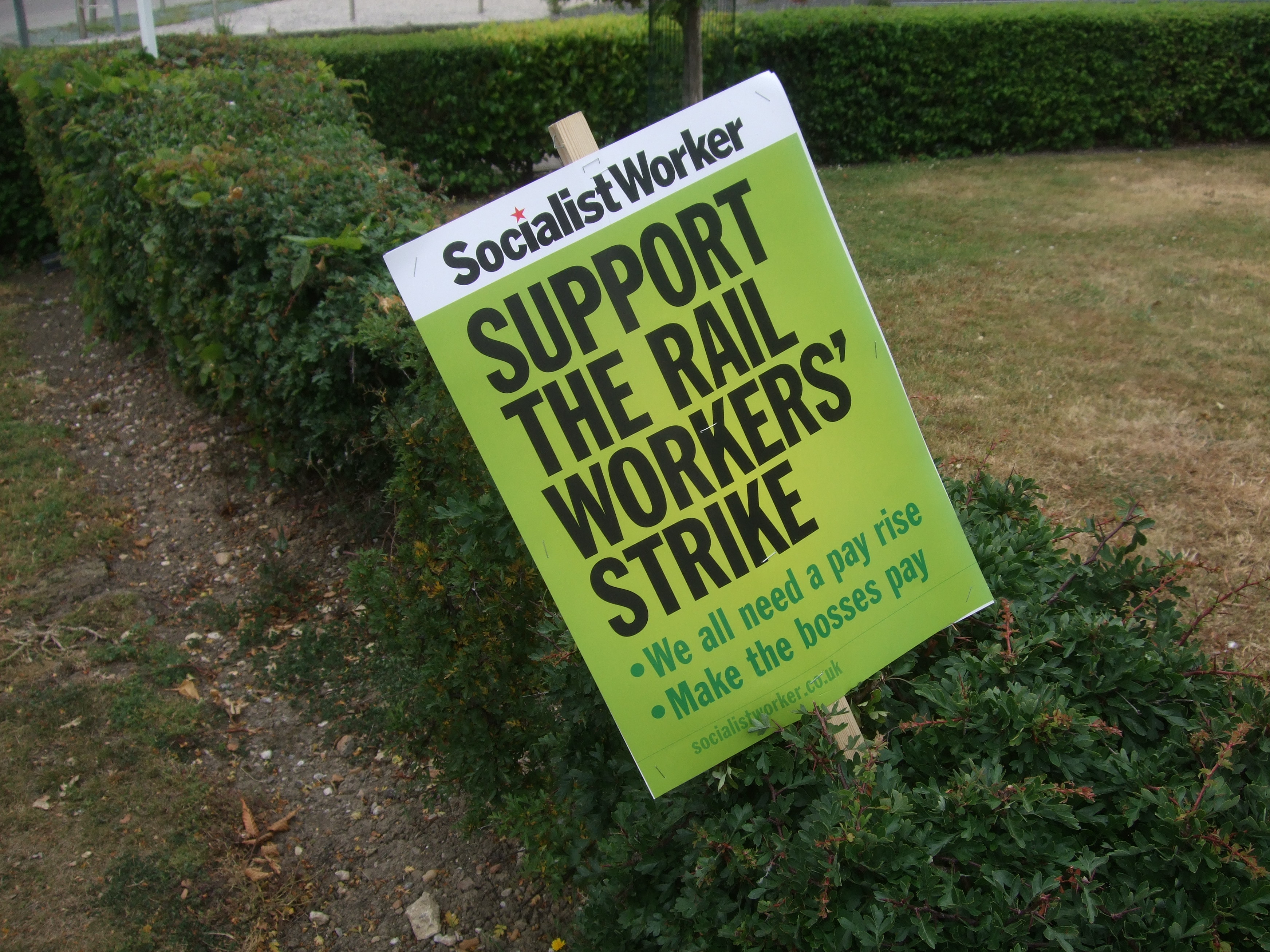 Banners: Support the Rail Workers' Strike
