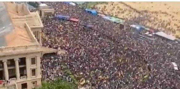 A people united - storming the palace in Sri Lanka