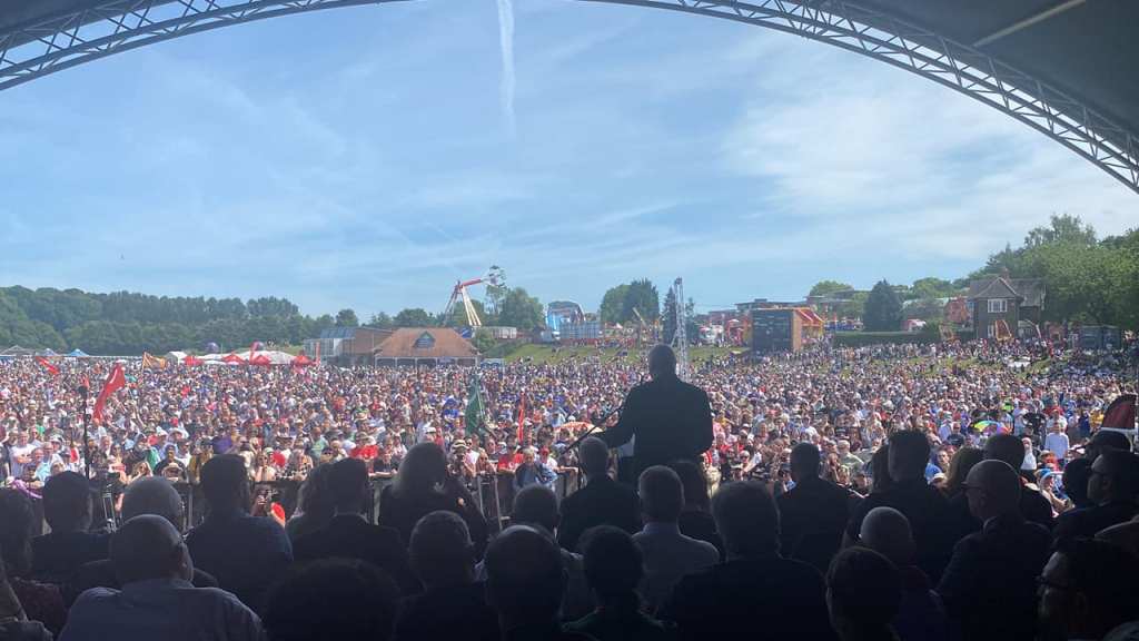 A people united - Mick Lynch addressing the crowd at Durham