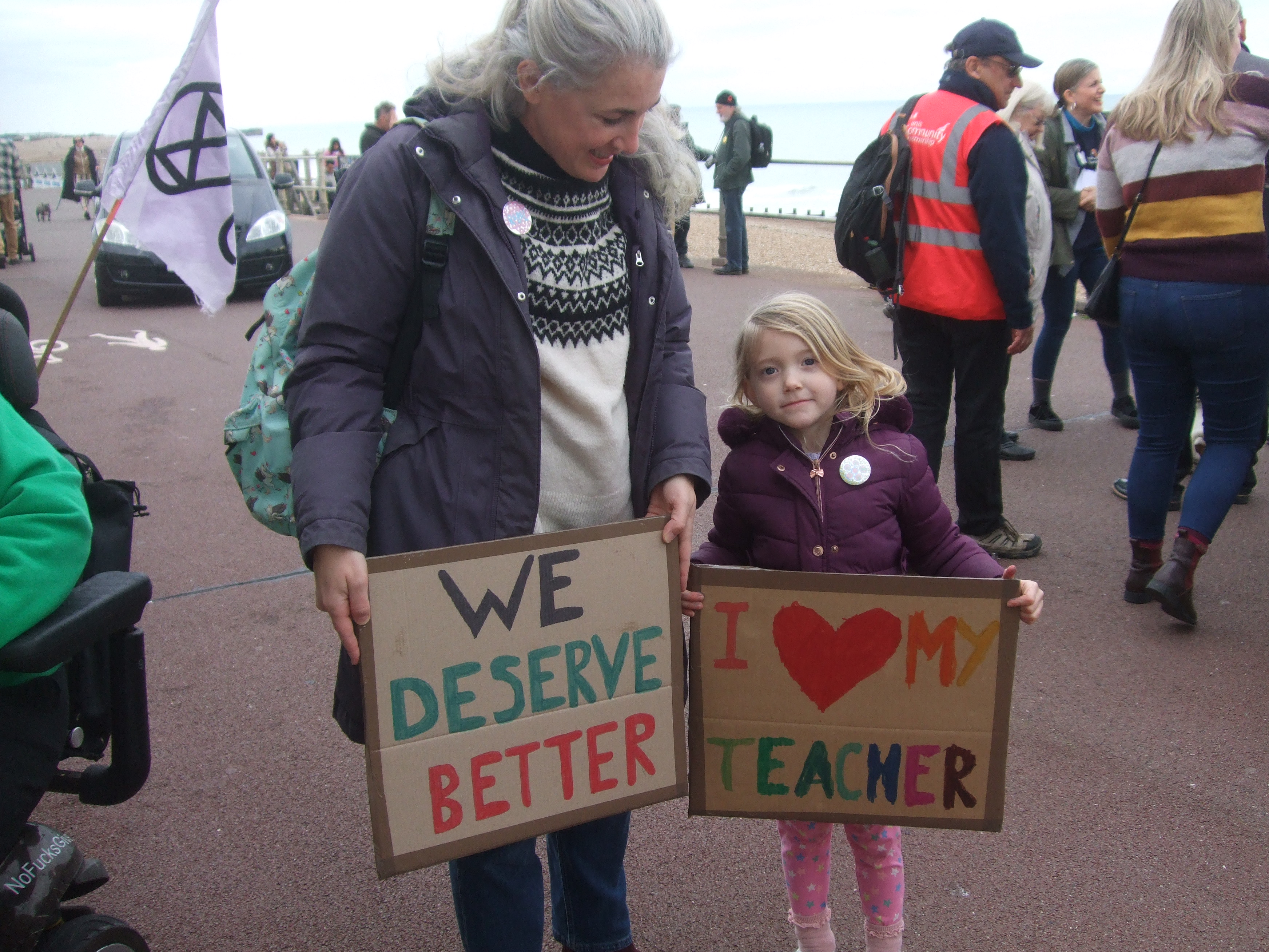 Teachers Deserve Better placards