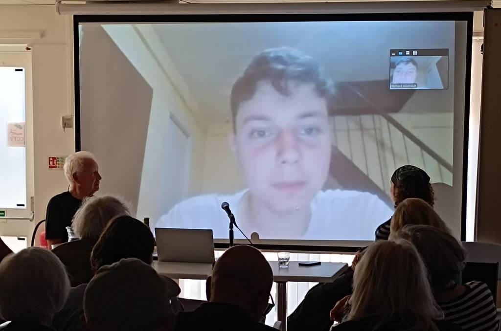 Felix addresses STW meeting